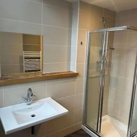 Luxury Studio Bradford Apartment