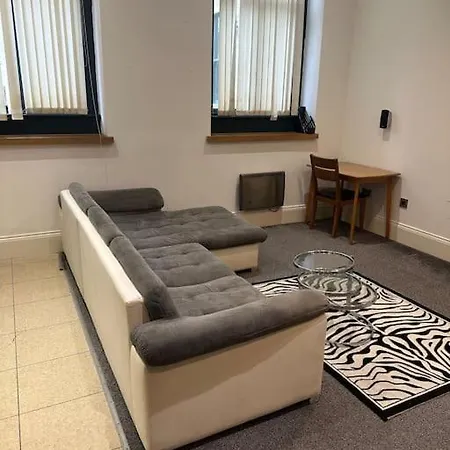 Luxury Studio Bradford Apartment